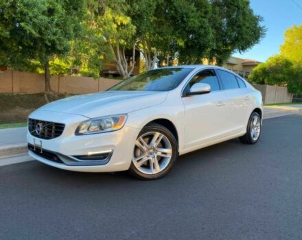 Белый Вольво С60, объемом двигателя 2 л и пробегом 80 тыс. км за 7500 $, фото 2 на Automoto.ua