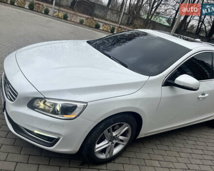 Белый Вольво С60, объемом двигателя 1.97 л и пробегом 178 тыс. км за 14300 $, фото 5 на Automoto.ua