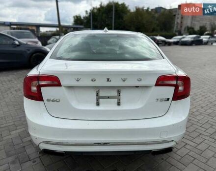 Белый Вольво С60, объемом двигателя 2.52 л и пробегом 118 тыс. км за 8900 $, фото 6 на Automoto.ua