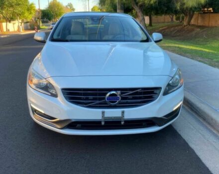 Белый Вольво С60, объемом двигателя 2 л и пробегом 80 тыс. км за 7500 $, фото 1 на Automoto.ua