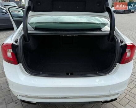 Белый Вольво С60, объемом двигателя 2.52 л и пробегом 118 тыс. км за 8900 $, фото 13 на Automoto.ua