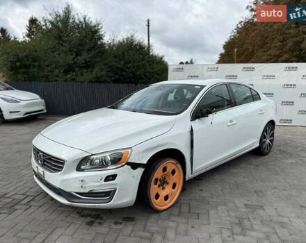 Белый Вольво С60, объемом двигателя 2.52 л и пробегом 118 тыс. км за 8900 $, фото 1 на Automoto.ua