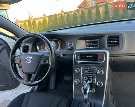 Білий Вольво С60, об'ємом двигуна 2 л та пробігом 190 тис. км за 13990 $, фото 43 на Automoto.ua