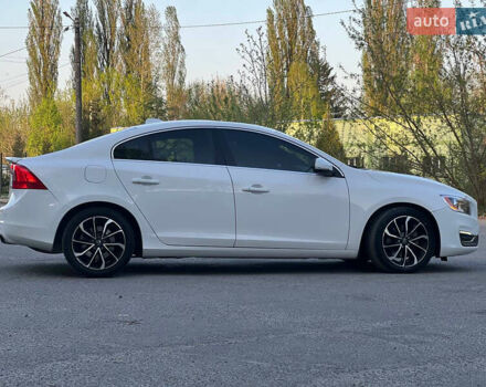 Белый Вольво С60, объемом двигателя 1.97 л и пробегом 246 тыс. км за 12350 $, фото 6 на Automoto.ua