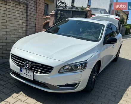 Белый Вольво С60, объемом двигателя 1.97 л и пробегом 139 тыс. км за 14300 $, фото 1 на Automoto.ua