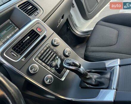 Білий Вольво С60, об'ємом двигуна 2 л та пробігом 190 тис. км за 13990 $, фото 40 на Automoto.ua