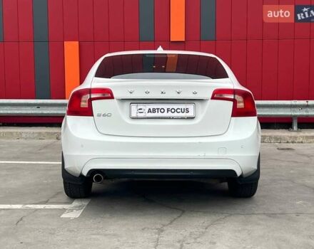 Белый Вольво С60, объемом двигателя 1.98 л и пробегом 215 тыс. км за 12690 $, фото 6 на Automoto.ua