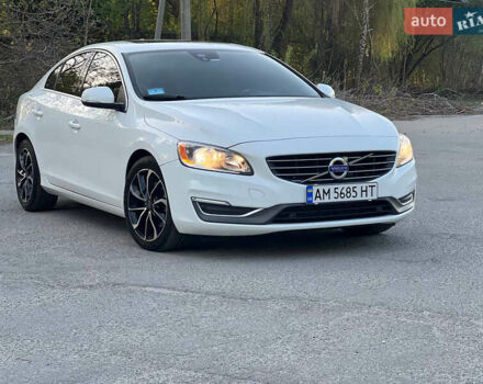 Белый Вольво С60, объемом двигателя 1.97 л и пробегом 246 тыс. км за 12350 $, фото 1 на Automoto.ua