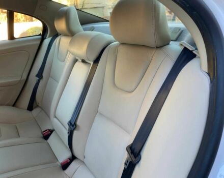 Белый Вольво С60, объемом двигателя 2 л и пробегом 80 тыс. км за 7500 $, фото 17 на Automoto.ua