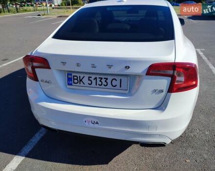 Белый Вольво С60, объемом двигателя 2 л и пробегом 193 тыс. км за 12700 $, фото 2 на Automoto.ua