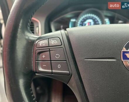 Белый Вольво С60, объемом двигателя 1.98 л и пробегом 215 тыс. км за 12690 $, фото 19 на Automoto.ua