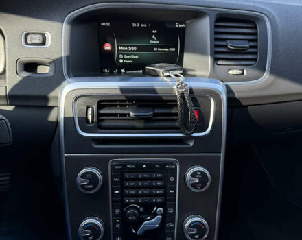 Белый Вольво С60, объемом двигателя 1.97 л и пробегом 176 тыс. км за 13500 $, фото 17 на Automoto.ua