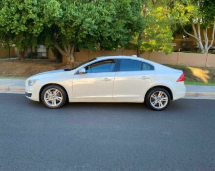 Белый Вольво С60, объемом двигателя 2 л и пробегом 80 тыс. км за 7500 $, фото 3 на Automoto.ua