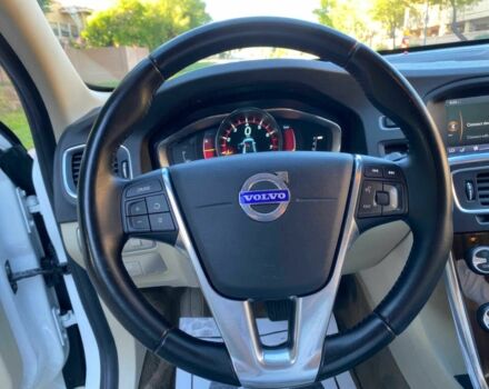 Белый Вольво С60, объемом двигателя 2 л и пробегом 80 тыс. км за 7500 $, фото 9 на Automoto.ua