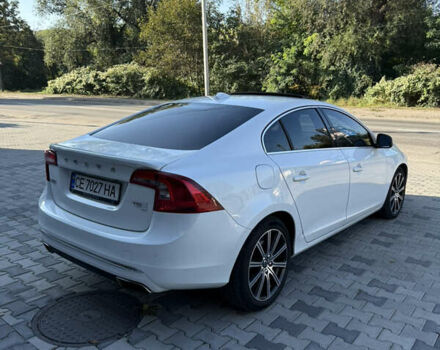 Белый Вольво С60, объемом двигателя 1.97 л и пробегом 176 тыс. км за 13500 $, фото 4 на Automoto.ua
