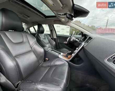 Белый Вольво С60, объемом двигателя 2.52 л и пробегом 118 тыс. км за 8900 $, фото 9 на Automoto.ua