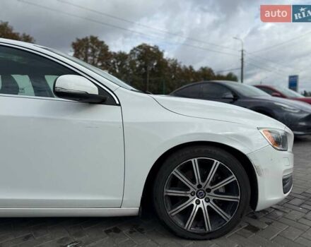 Белый Вольво С60, объемом двигателя 2.52 л и пробегом 118 тыс. км за 8900 $, фото 5 на Automoto.ua