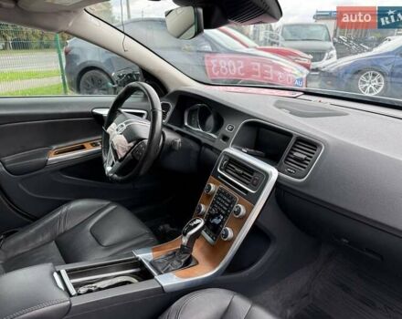 Белый Вольво С60, объемом двигателя 2.52 л и пробегом 118 тыс. км за 8900 $, фото 8 на Automoto.ua