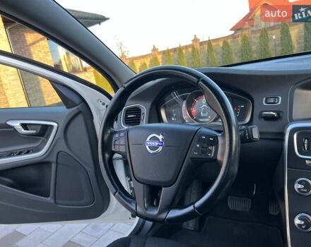 Білий Вольво С60, об'ємом двигуна 2 л та пробігом 190 тис. км за 13990 $, фото 44 на Automoto.ua