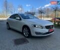 Белый Вольво С60, объемом двигателя 1.98 л и пробегом 229 тыс. км за 13900 $, фото 1 на Automoto.ua