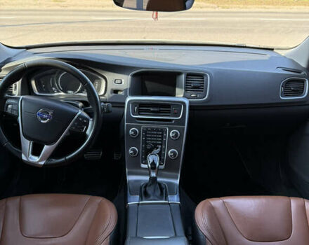 Белый Вольво С60, объемом двигателя 1.97 л и пробегом 176 тыс. км за 13500 $, фото 9 на Automoto.ua