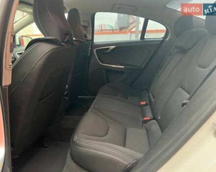 Белый Вольво С60, объемом двигателя 1.98 л и пробегом 215 тыс. км за 12690 $, фото 11 на Automoto.ua