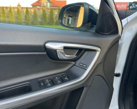 Білий Вольво С60, об'ємом двигуна 2 л та пробігом 190 тис. км за 13990 $, фото 46 на Automoto.ua