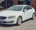 Белый Вольво С60, объемом двигателя 2.5 л и пробегом 246 тыс. км за 10800 $, фото 1 на Automoto.ua