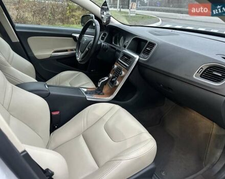 Белый Вольво С60, объемом двигателя 2 л и пробегом 156 тыс. км за 14500 $, фото 26 на Automoto.ua