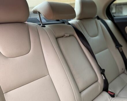 Белый Вольво С60, объемом двигателя 2 л и пробегом 211 тыс. км за 12100 $, фото 9 на Automoto.ua