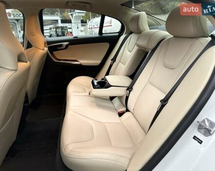 Белый Вольво С60, объемом двигателя 2 л и пробегом 156 тыс. км за 14500 $, фото 15 на Automoto.ua