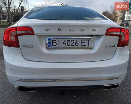 Белый Вольво С60, объемом двигателя 1.97 л и пробегом 123 тыс. км за 15600 $, фото 7 на Automoto.ua
