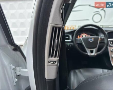 Белый Вольво С60, объемом двигателя 1.97 л и пробегом 158 тыс. км за 15500 $, фото 32 на Automoto.ua