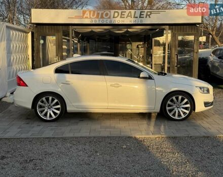 Белый Вольво С60, объемом двигателя 1.97 л и пробегом 158 тыс. км за 15500 $, фото 10 на Automoto.ua