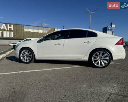 Вольво С60 2016 в Киеве на Automoto.ua Белый Вольво С60, объемом двигателя 1.97 л и пробегом 156 тыс. км за 14500 $, фото 4 на Automoto.ua