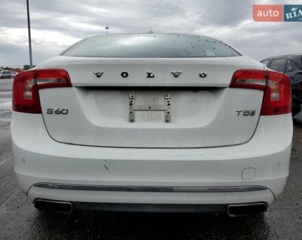 Белый Вольво С60, объемом двигателя 2 л и пробегом 109 тыс. км за 3000 $, фото 5 на Automoto.ua