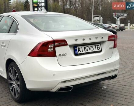 Белый Вольво С60, объемом двигателя 2 л и пробегом 156 тыс. км за 14500 $, фото 6 на Automoto.ua