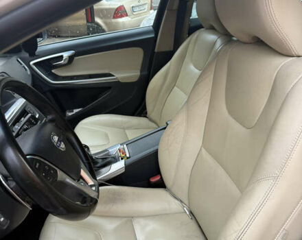 Белый Вольво С60, объемом двигателя 2 л и пробегом 211 тыс. км за 12100 $, фото 7 на Automoto.ua