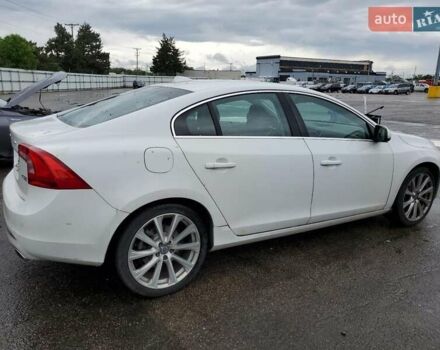 Белый Вольво С60, объемом двигателя 2 л и пробегом 109 тыс. км за 3000 $, фото 2 на Automoto.ua
