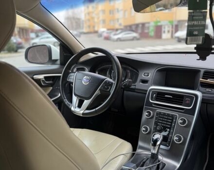 Белый Вольво С60, объемом двигателя 2 л и пробегом 211 тыс. км за 12100 $, фото 2 на Automoto.ua