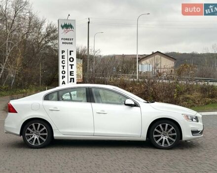 Белый Вольво С60, объемом двигателя 2 л и пробегом 156 тыс. км за 14500 $, фото 3 на Automoto.ua