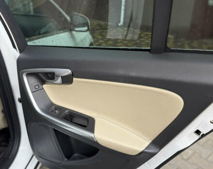 Белый Вольво С60, объемом двигателя 2 л и пробегом 211 тыс. км за 12100 $, фото 18 на Automoto.ua