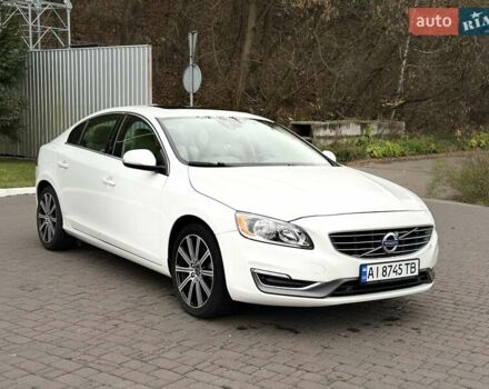 Белый Вольво С60, объемом двигателя 2 л и пробегом 156 тыс. км за 14500 $, фото 2 на Automoto.ua