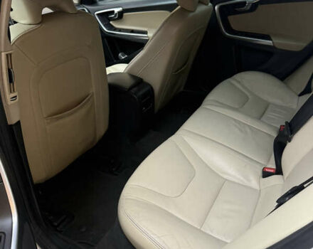 Белый Вольво С60, объемом двигателя 2 л и пробегом 211 тыс. км за 12100 $, фото 26 на Automoto.ua