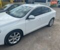 Белый Вольво С60, объемом двигателя 2.5 л и пробегом 180 тыс. км за 13500 $, фото 1 на Automoto.ua