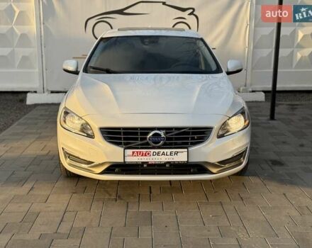 Белый Вольво С60, объемом двигателя 1.97 л и пробегом 158 тыс. км за 15500 $, фото 2 на Automoto.ua