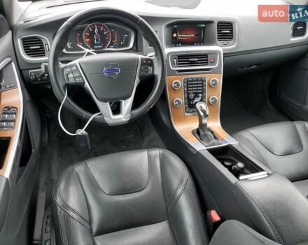 Белый Вольво С60, объемом двигателя 2 л и пробегом 109 тыс. км за 3000 $, фото 7 на Automoto.ua