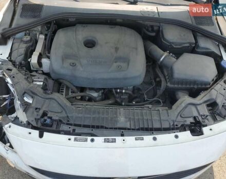 Белый Вольво С60, объемом двигателя 2 л и пробегом 56 тыс. км за 3000 $, фото 10 на Automoto.ua