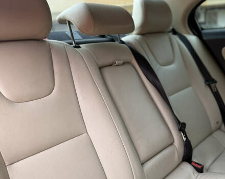 Белый Вольво С60, объемом двигателя 2 л и пробегом 211 тыс. км за 12100 $, фото 3 на Automoto.ua