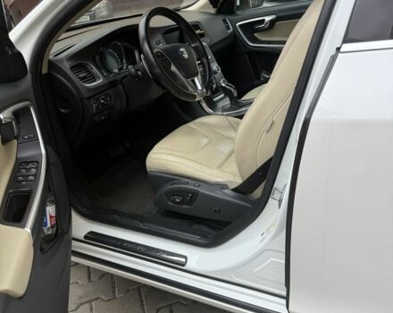 Белый Вольво С60, объемом двигателя 2 л и пробегом 211 тыс. км за 12100 $, фото 7 на Automoto.ua